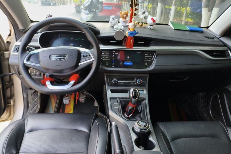 Used Geely Auto Emgrand 2019 Leading Edition 1.5L Manual Upward Asian Games Edition China VI Center Console
