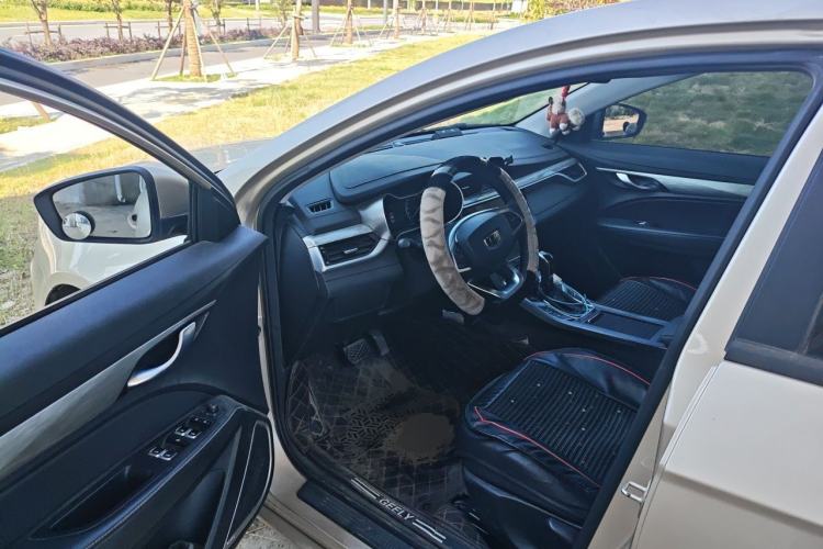 Used Geely Auto Emgrand 2019 Leading Edition 1.5L CVT Luxury Model China VI Standard Driver Seat