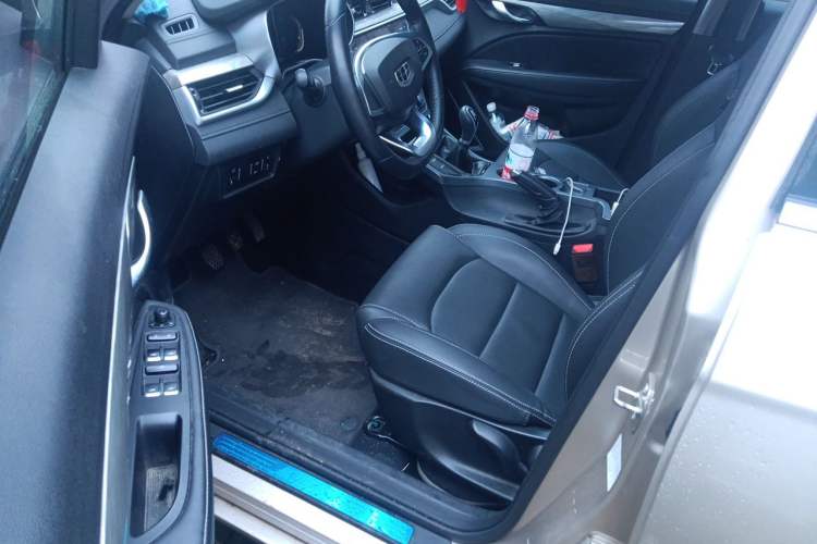 Used Geely Auto Emgrand 2019 Leading Edition 1.5L Manual Upgraded Connectivity Model China VI Standard Driver Seat