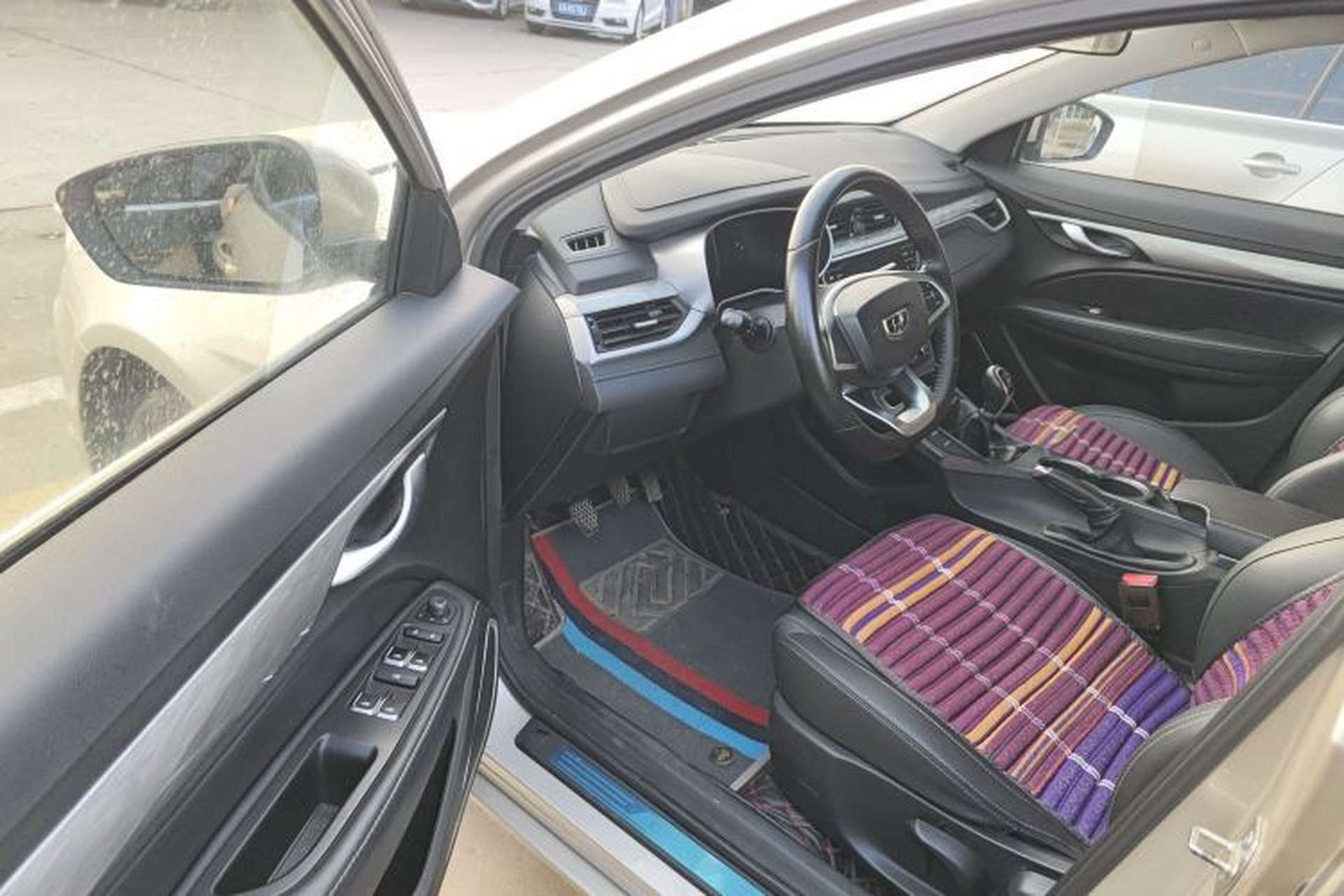 Used Geely Auto Emgrand 2019 Leading Edition 1.5L Manual Upgraded Connectivity Model China VI Standard Driver Seat
