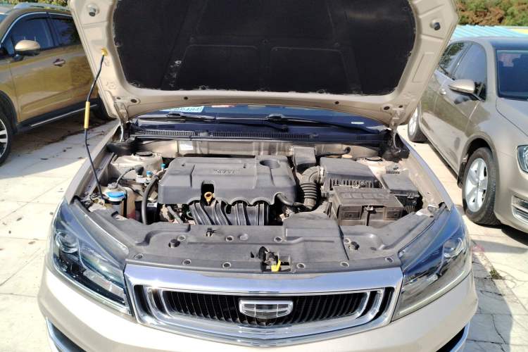 Used Geely Auto Emgrand 2019 Leading Edition 1.5L CVT Luxury Model China VI Standard Engine Bay