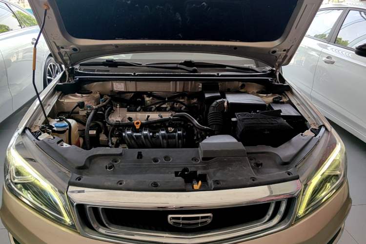 Used Geely Auto Emgrand 2019 Leading Edition 1.5L CVT Upward-Connected Model China VI Standard Engine Bay