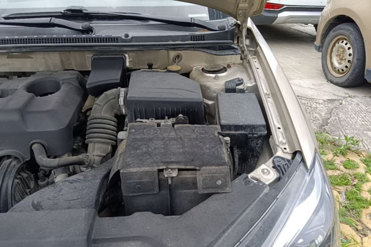 Used Geely Auto Emgrand 2019 Leading Edition 1.5L CVT Luxury Model China V Standard Engine Bay Left