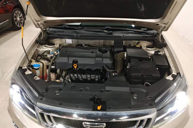 Used Geely Auto Emgrand 2019 Leading Edition 1.5L CVT Luxury Model China VI Standard Engine Bay