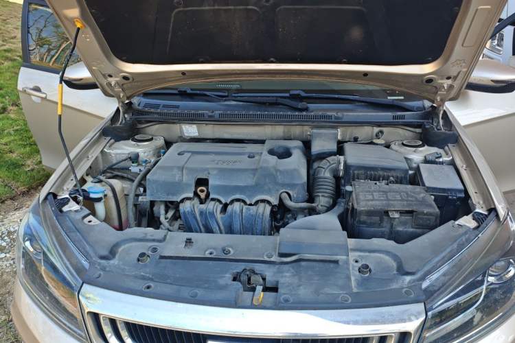 Used Geely Auto Emgrand 2019 Leading Edition 1.5L CVT Luxury Model China VI Standard Engine Bay