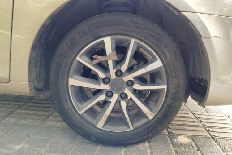 Used Geely Auto Emgrand 2019 Leading Edition 1.5L Manual Upward Asian Games Edition China VI Exterior 1