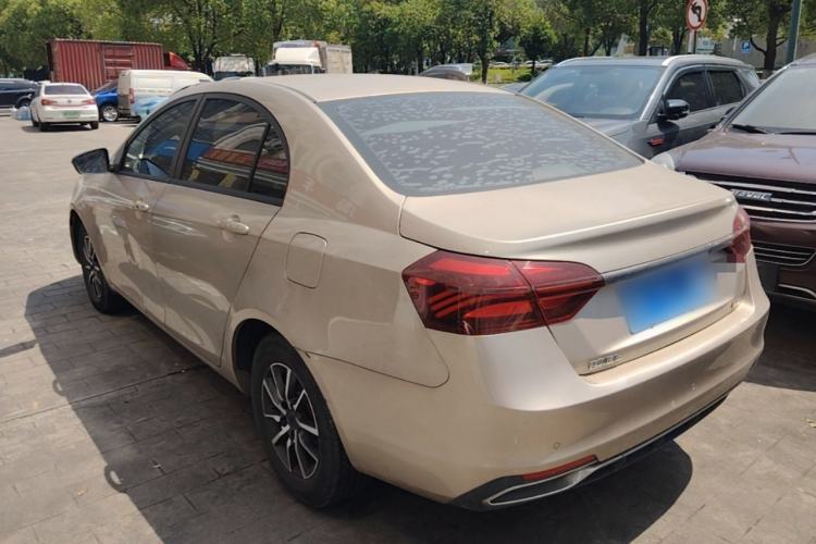 Used Geely Auto Emgrand 2019 Leading Edition 1.5L Manual Luxury Model China VI Standard Exterior 2