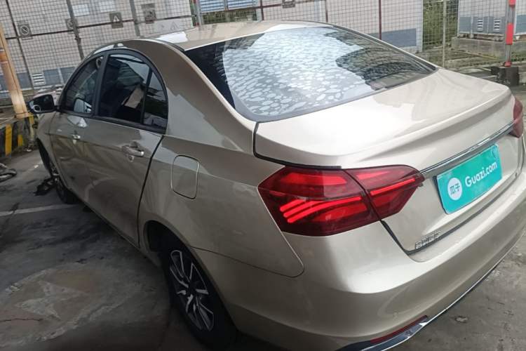 Used Geely Auto Emgrand 2019 Leading Edition 1.5L CVT Luxury Model China VI Standard Exterior 2