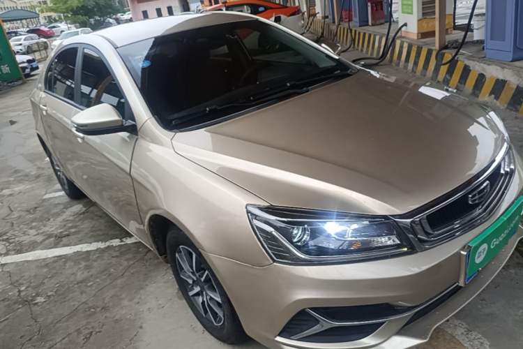 Used Geely Auto Emgrand 2019 Leading Edition 1.5L CVT Luxury Model China VI Standard Front Right 45 Deg