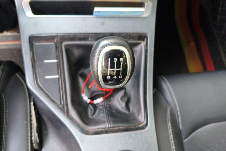 Used Geely Auto Emgrand 2019 Leading Edition 1.5L Manual Upward Asian Games Edition China VI Gear Lever
