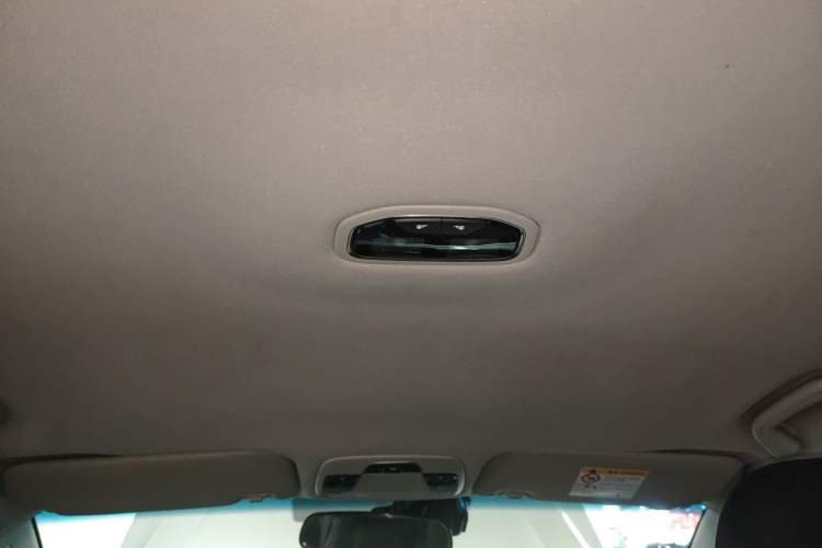 Used Geely Auto Emgrand 2019 Leading Edition 1.5L CVT Luxury Model China VI Standard Headliner