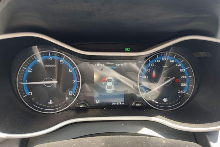 Used Geely Auto Emgrand 2019 Leading Edition 1.5L Manual Luxury Model China VI Standard Instrument Cluster