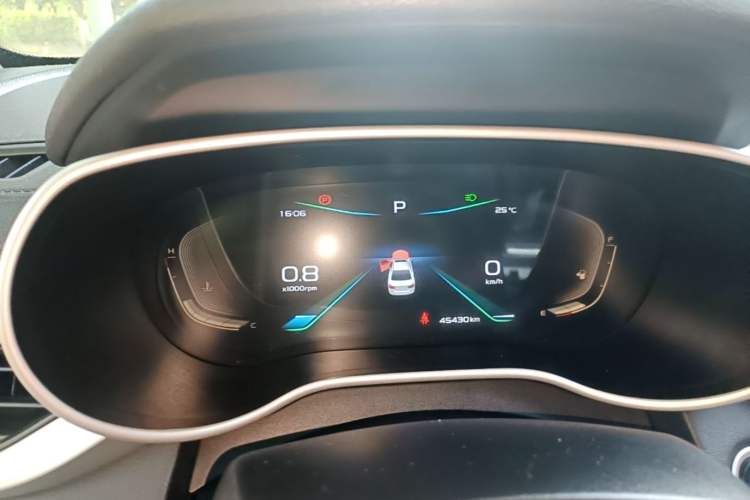 Used Geely Auto Emgrand 2019 Leading Edition 1.5L CVT Upward-Connected Model China VI Standard Instrument Cluster