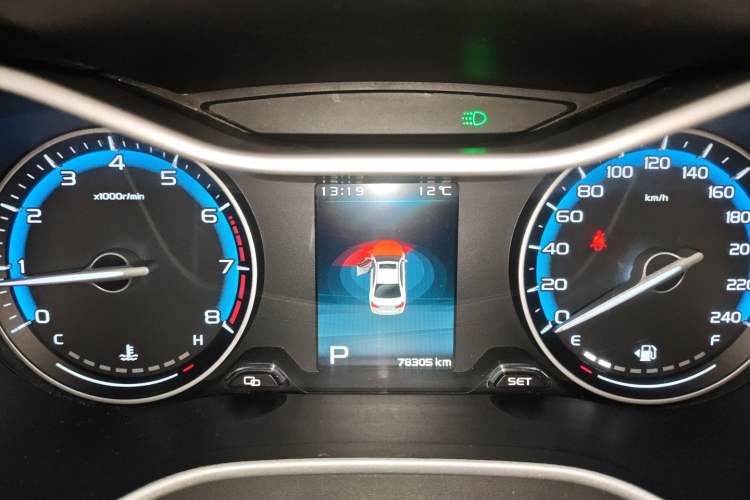 Used Geely Auto Emgrand 2019 Leading Edition 1.5L CVT Luxury Model China VI Standard Instrument Cluster