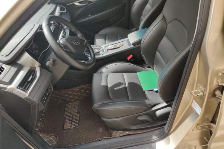 Used Geely Auto Emgrand 2019 Leading Edition 1.5L CVT Luxury Model China V Standard Left Front Seat