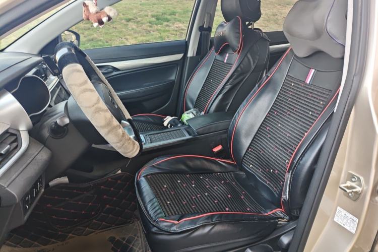 Used Geely Auto Emgrand 2019 Leading Edition 1.5L CVT Luxury Model China VI Standard Left Front Seat