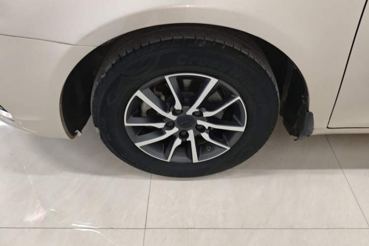 Used Geely Auto Emgrand 2019 Leading Edition 1.5L CVT Luxury Model China VI Standard Left Front Wheel Hub