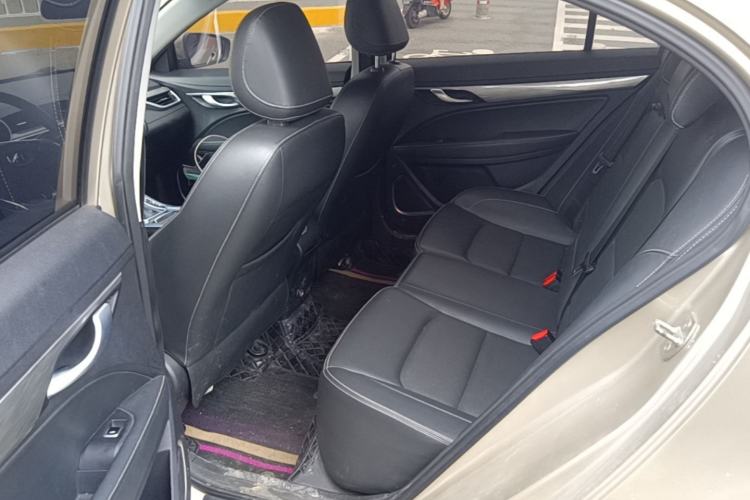 Used Geely Auto Emgrand 2019 Leading Edition 1.5L CVT Luxury Model China V Standard Left Rear Seat