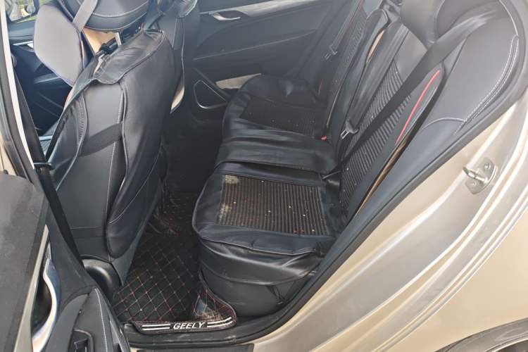 Used Geely Auto Emgrand 2019 Leading Edition 1.5L CVT Luxury Model China VI Standard Left Rear Seat
