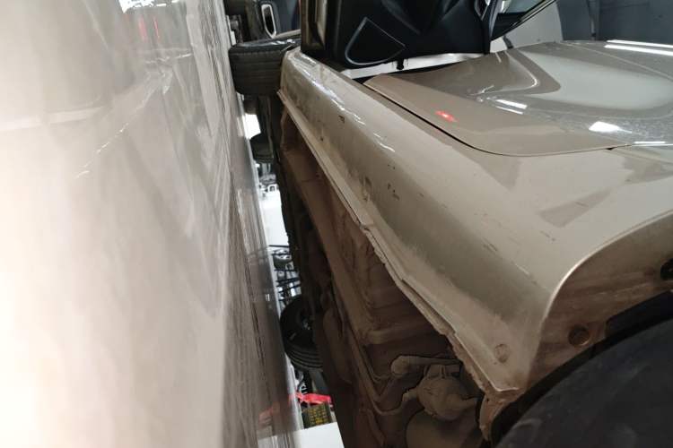 Used Geely Auto Emgrand 2019 Leading Edition 1.5L CVT Luxury Model China VI Standard Left Side Sill