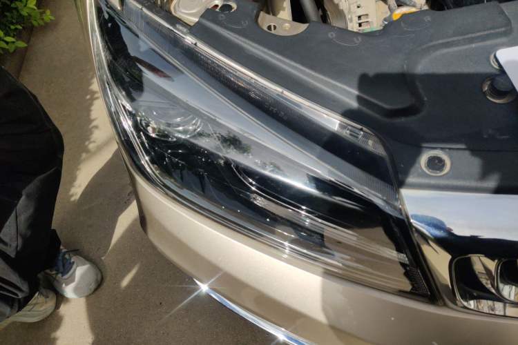 Used Geely Auto Emgrand 2019 Leading Edition 1.5L CVT Luxury Model China V Standard Right Front Headlight