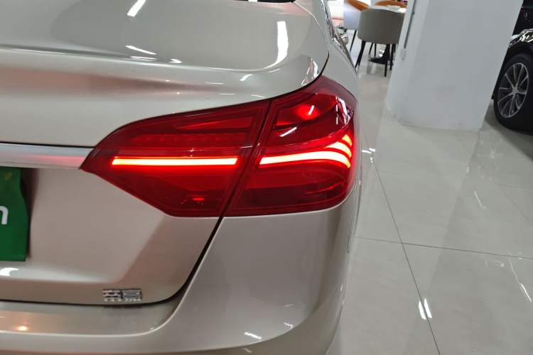Used Geely Auto Emgrand 2019 Leading Edition 1.5L CVT Luxury Model China VI Standard Right Rear Taillight