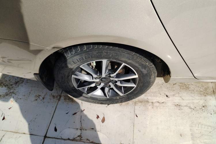 Used Geely Auto Emgrand 2019 Leading Edition 1.5L CVT Luxury Model China VI Standard Right Rear Wheel Hub