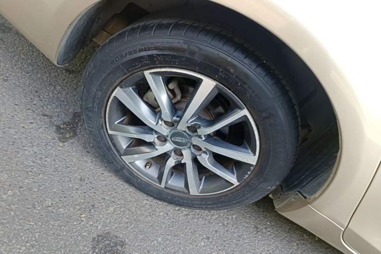 Used Geely Auto Emgrand 2019 Leading Edition 1.5L CVT Upward-Connected Model China VI Standard Right Rear Wheel Hub