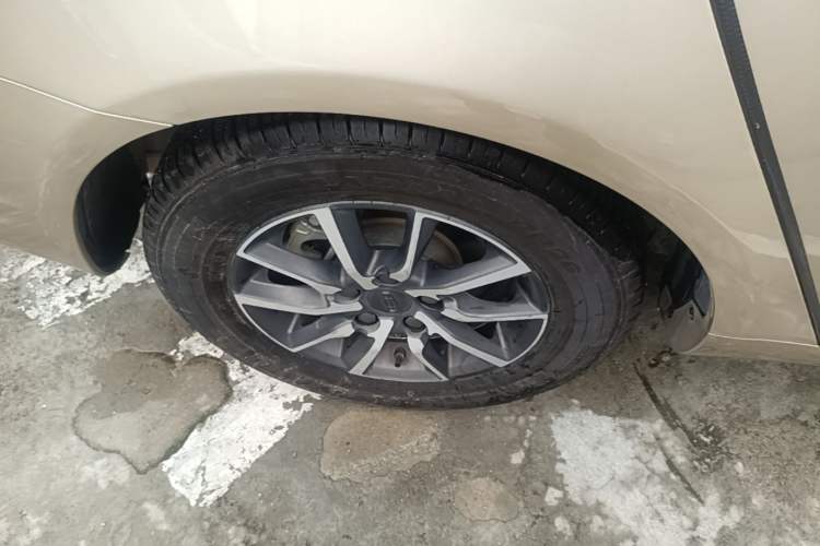 Used Geely Auto Emgrand 2019 Leading Edition 1.5L CVT Luxury Model China VI Standard Right Rear Wheel Hub