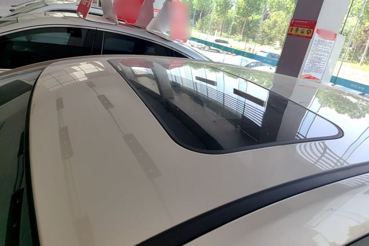 Used Geely Auto Emgrand 2019 Leading Edition 1.5L CVT Upward-Connected Model China VI Standard Roof