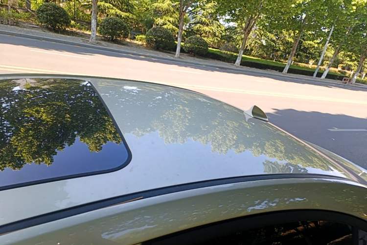 Used Geely Auto Emgrand 2019 Leading Edition 1.5L CVT Upward-Connected Model China VI Standard Roof