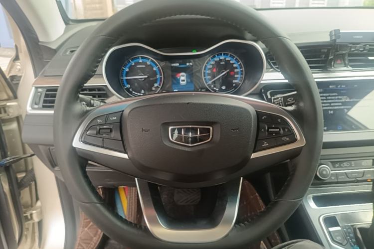 Used Geely Auto Emgrand 2019 Leading Edition 1.5L CVT Luxury Model China VI Standard Steering Wheel