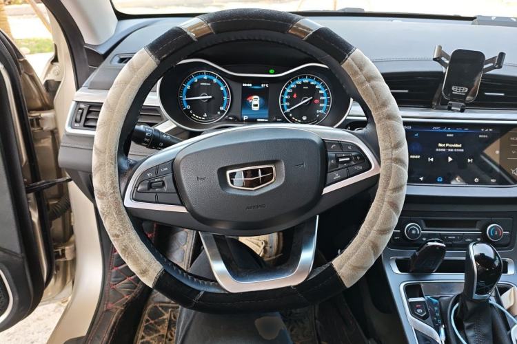 Used Geely Auto Emgrand 2019 Leading Edition 1.5L CVT Luxury Model China VI Standard Steering Wheel