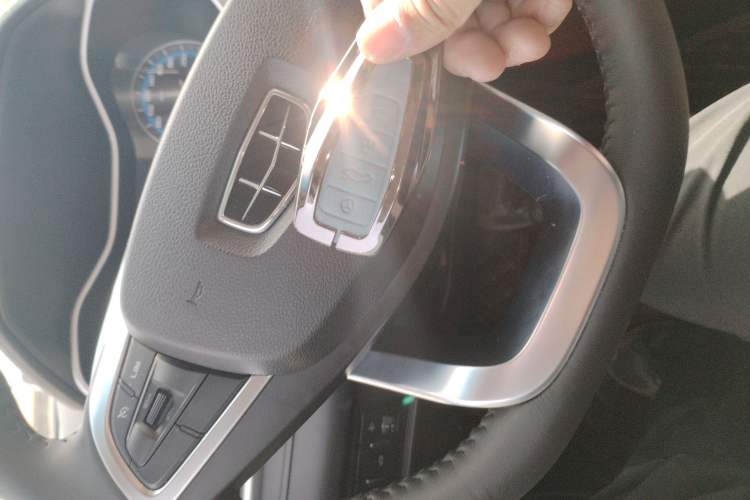 Used Geely Auto Emgrand 2019 Leading Edition 1.5L CVT Luxury Model China VI Standard Vehicle Key