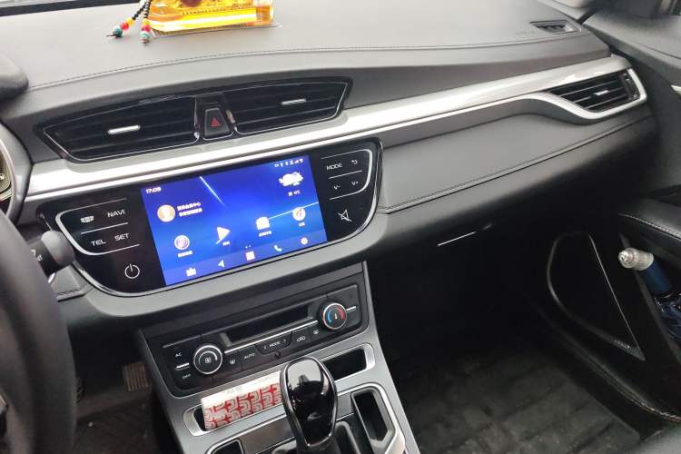 Used Geely Auto Emgrand 2020 1.5L CVT Upward Version Audio And AC Panel