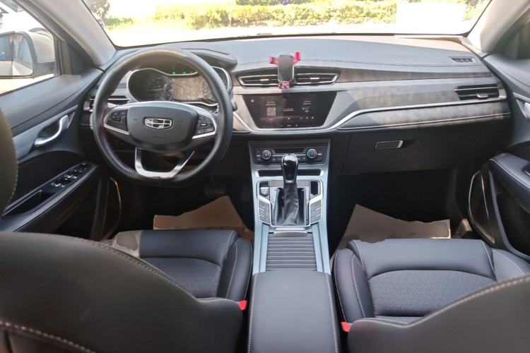 Used Geely Auto Emgrand 2020 1.5L CVT Upward Version Center Console