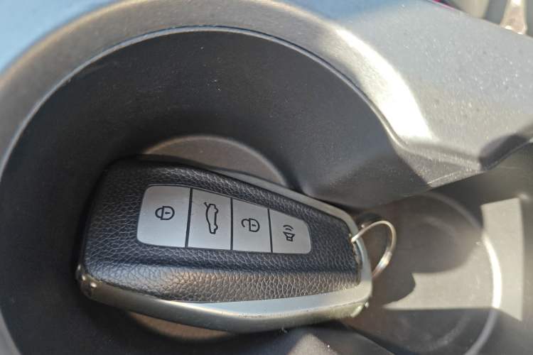 Used Geely Auto Emgrand 2020 1.5L Manual Luxury Model Interior 1