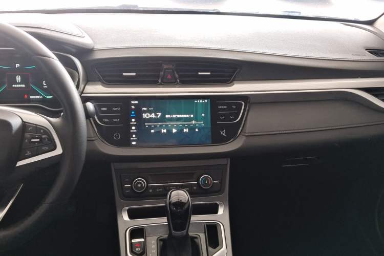 Used Geely Auto Emgrand 2020 1.5L CVT Upward Version Interior 3