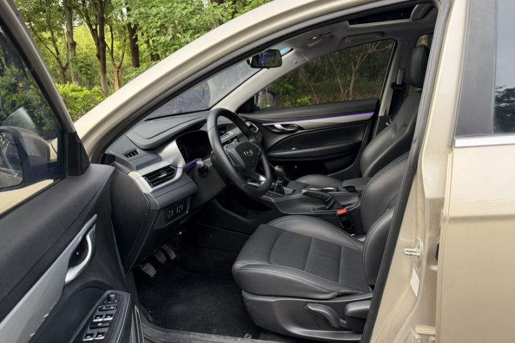Used Geely Auto Emgrand 2020 1.5L Manual Upward Edition Interior 5