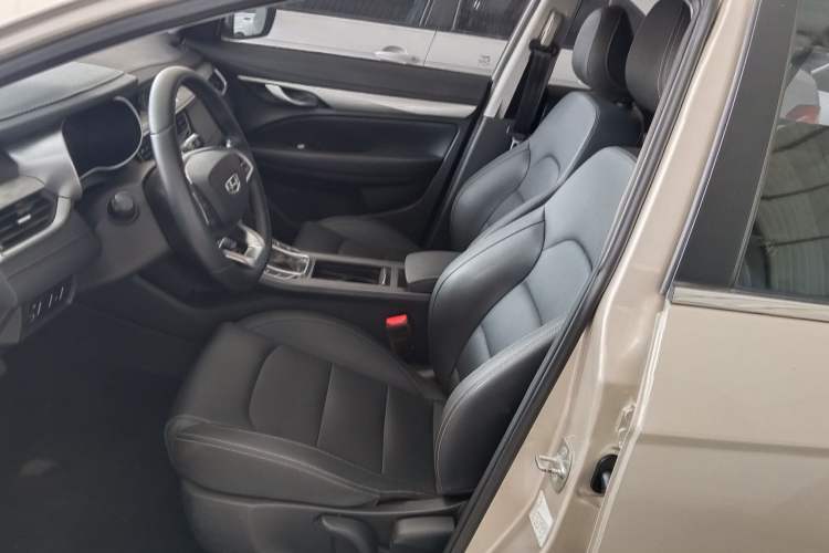 Used Geely Auto Emgrand 2020 1.5L CVT Upward Version Interior 5
