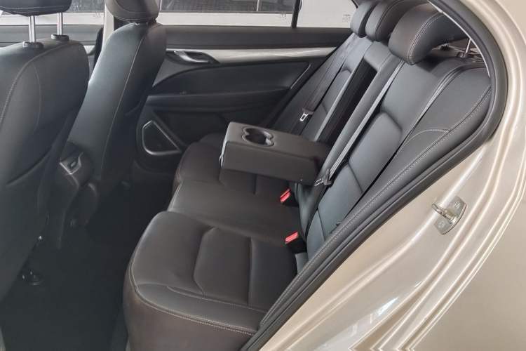 Used Geely Auto Emgrand 2020 1.5L CVT Upward Version Interior 6