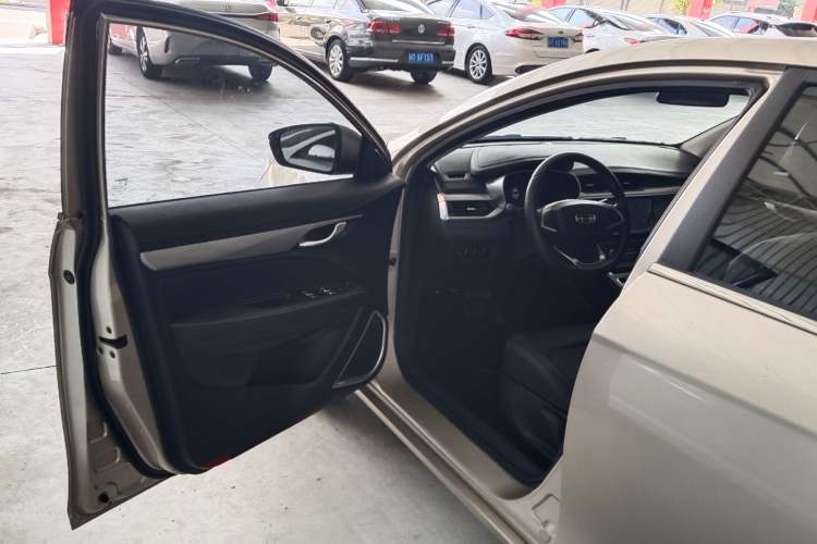 Used Geely Auto Emgrand 2020 1.5L CVT Upward Version Interior 9