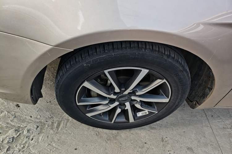 Used Geely Auto Emgrand 2020 1.5L CVT Upward Version Left Front Wheel Hub