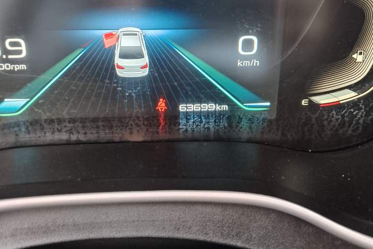 Used Geely Auto Emgrand 2020 1.5L CVT Upward Version Odometer Close Up