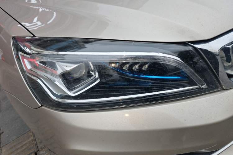 Used Geely Auto Emgrand 2020 1.5L CVT Upward Version Right Front Headlight