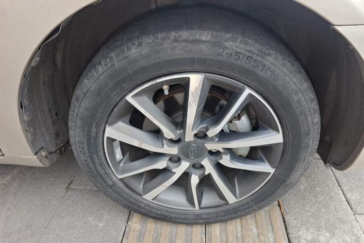 Used Geely Auto Emgrand 2020 1.5L CVT Upward Version Right Front Wheel Hub