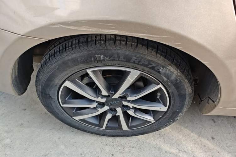 Used Geely Auto Emgrand 2020 1.5L CVT Upward Version Right Rear Wheel Hub
