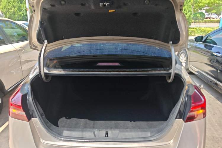 Used Geely Auto Emgrand 2020 1.5L CVT Upward Version Trunk