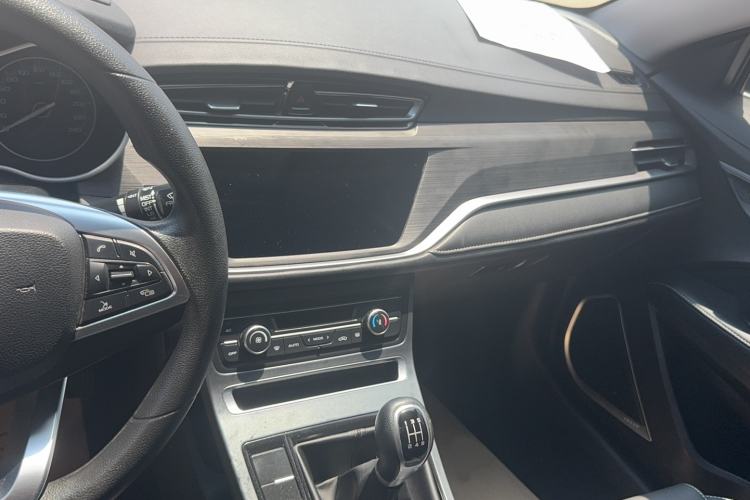 Used Geely Auto Emgrand 2020 1.5L Manual Luxury Model Audio And AC Panel