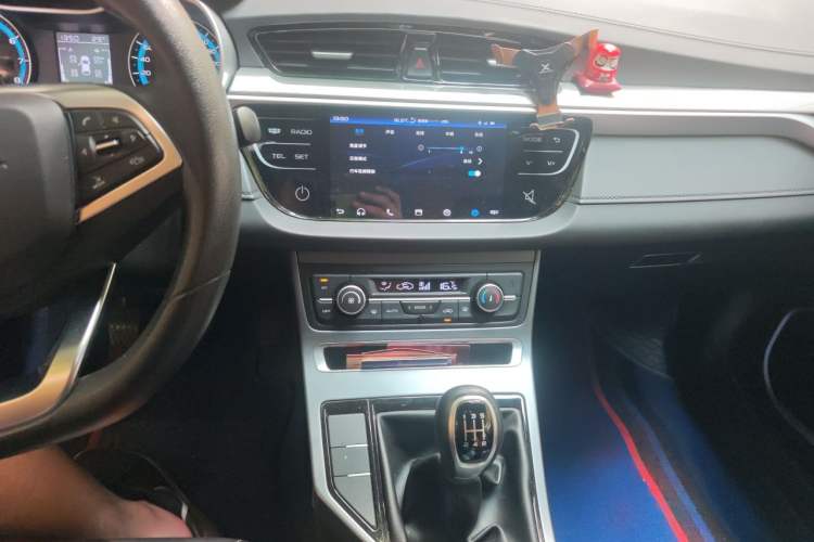 Used Geely Auto Emgrand 2020 1.5L Manual Luxury Model Audio And AC Panel